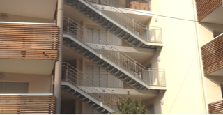 Photo de la cage d'escalier de l'immeuble de logements réalisé.