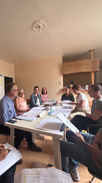 Photo of a meeting about the Farandole transformation project.